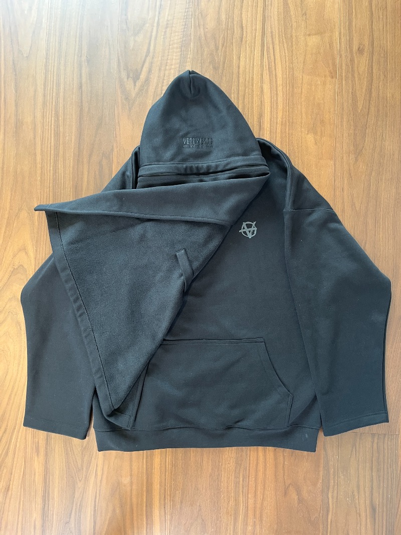 VETEMENTS Black Incognito Hoodie_6.jpg