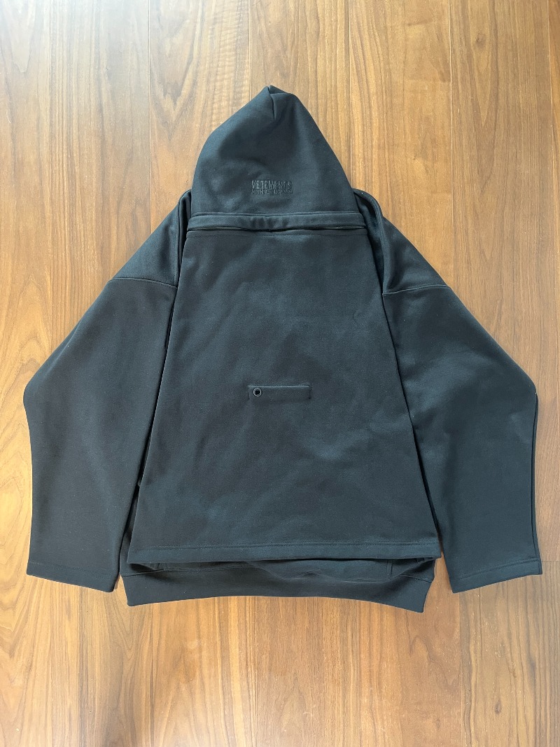 VETEMENTS Black Incognito Hoodie_7.jpg