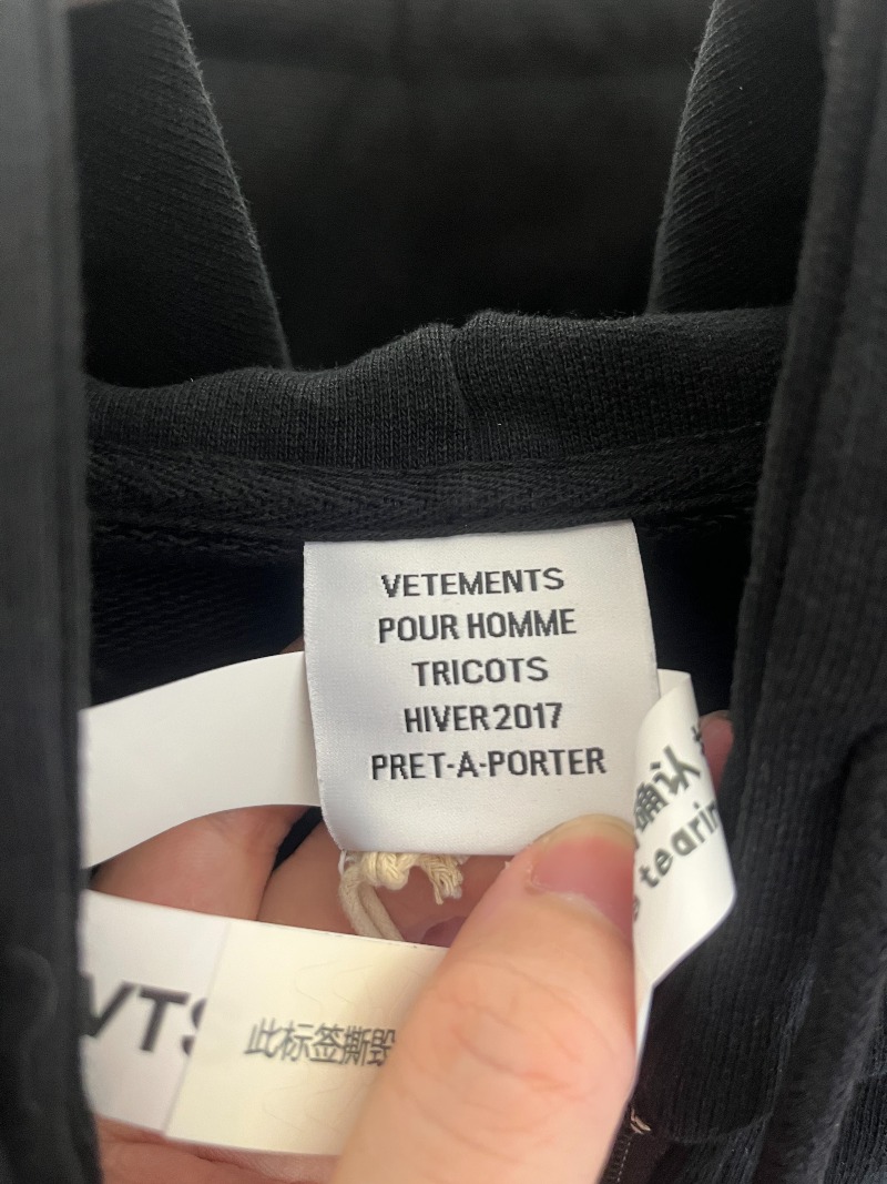 VETEMENTS ELEVEN INCH GUN CLUB Hoodie_11.jpg