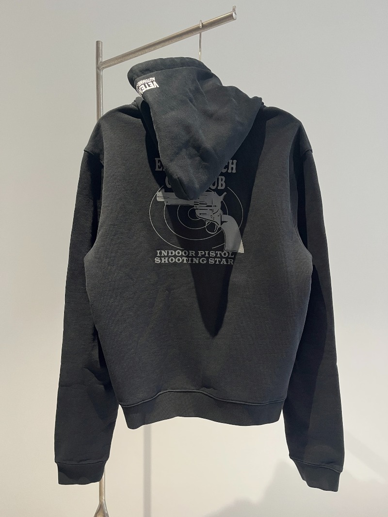 VETEMENTS ELEVEN INCH GUN CLUB Zip-up_2.jpg