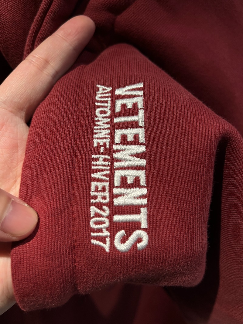 VETEMENTS MAY THE BRIDGES I BURN LIGHT THE WAY Hoodie_18.jpg