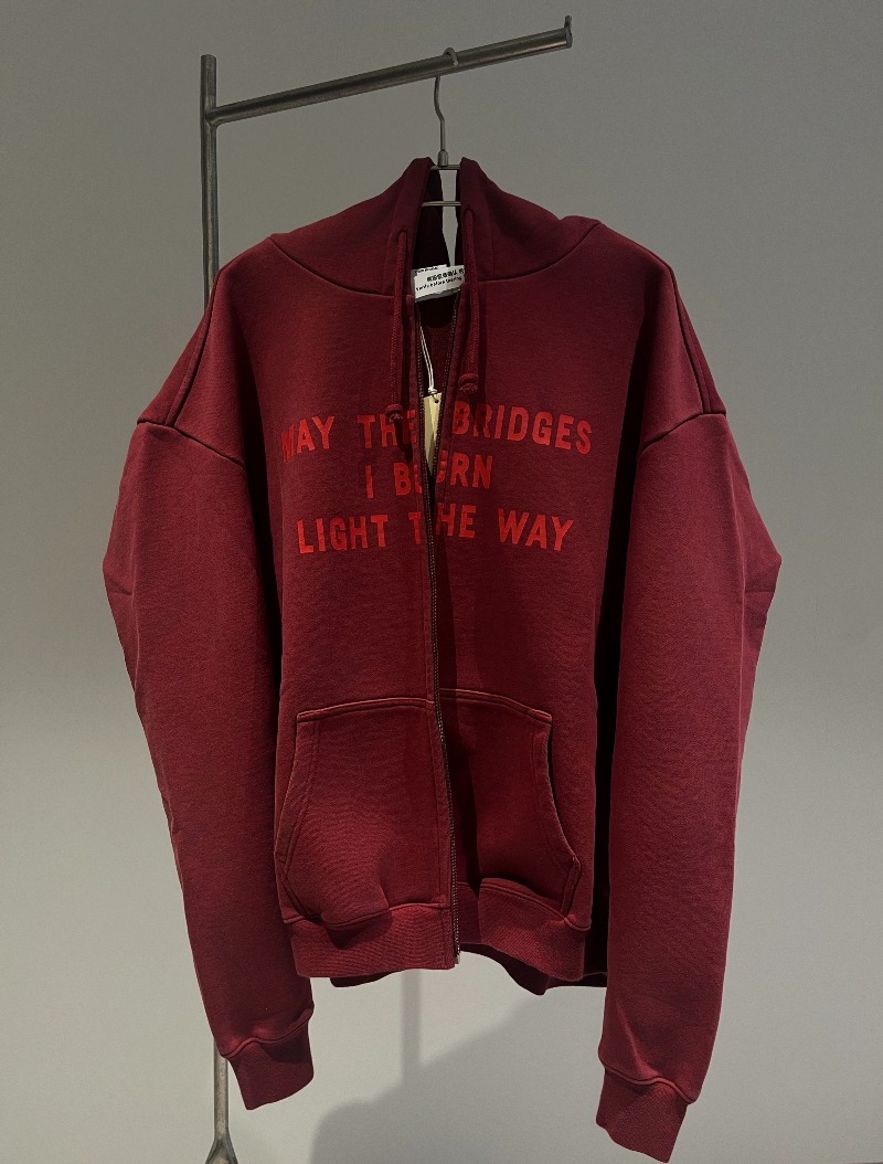 VETEMENTS MAY THE BRIDGES I BURN LIGHT THE WAY Zip-up_9.jpg