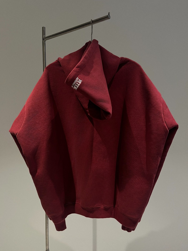 VETEMENTS MAY THE BRIDGES I BURN LIGHT THE WAY Zip-up_10.jpg