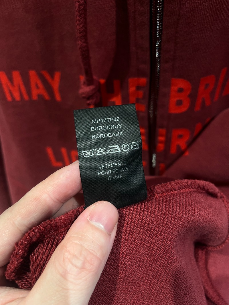 VETEMENTS MAY THE BRIDGES I BURN LIGHT THE WAY Zip-up_21.jpg