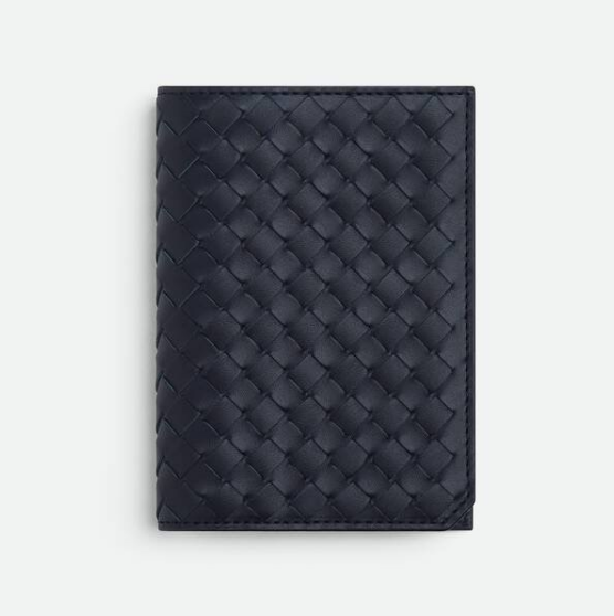 보테가베네타 인트레치아토 가죽 패스포트 케이스 817398V4LQ24028