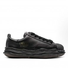 메종 미하라 야스히로 Shell Toe 블랙 레더 스니커즈 남녀공용