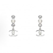 샤넬 25B 가을·겨울 컬렉션 인레이 디자인 스터드 귀걸이 유니섹스 실버