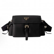 프라다 익스플로어 미디움 램스킨 숄더백 1BD394 블랙