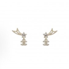 샤넬 25B 가을겨울 각인 디자인 메탈 이어스터드 유니섹스 골드