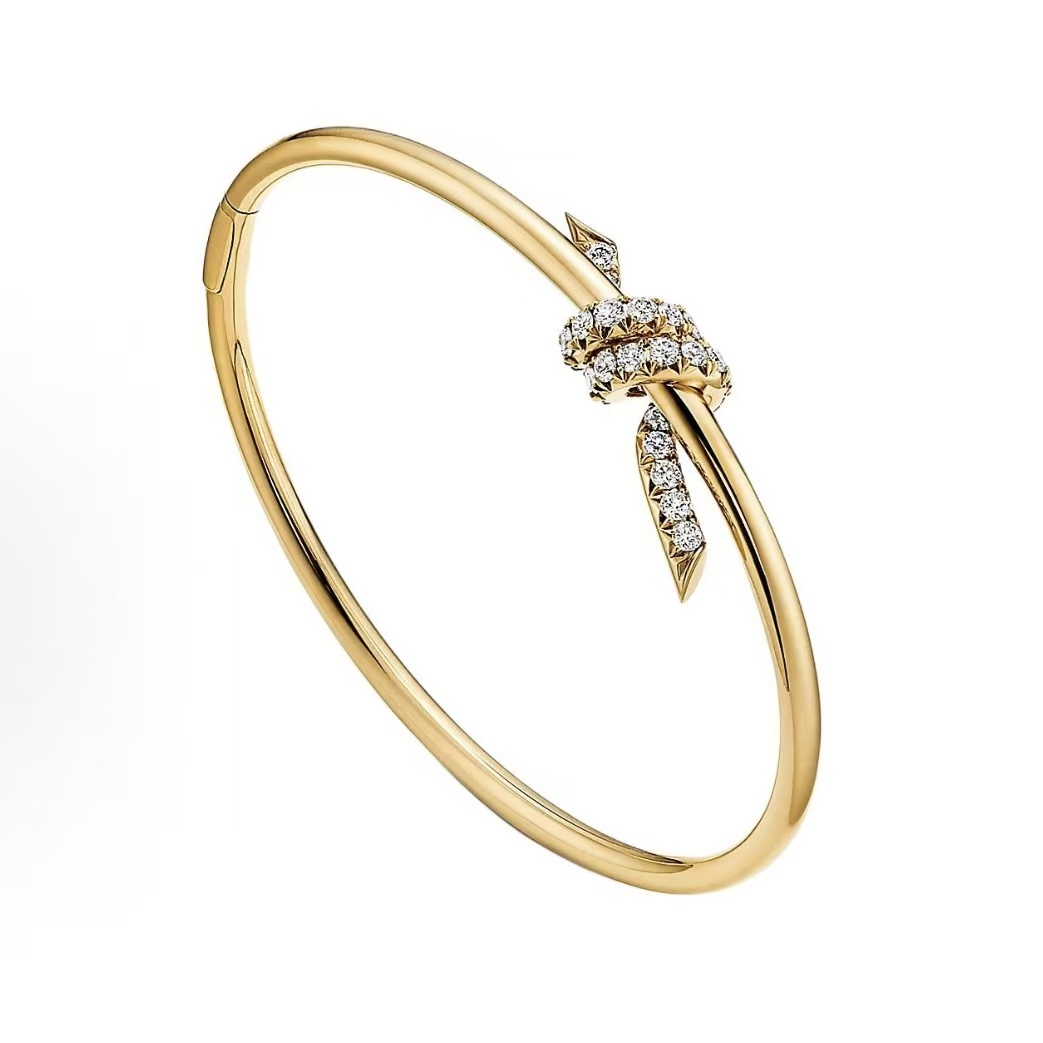 티파니 티파니 노트 시리즈 로프 결 디테일 다이아몬드 18K 골드 팔찌 여성용