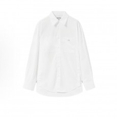 우영미 FW25 남성 화이트 코튼 백로고 긴팔 셔츠