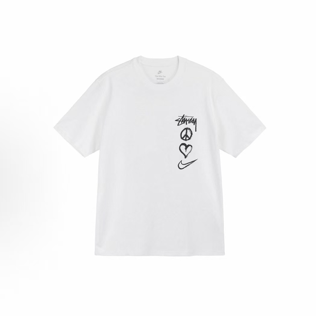 나이키 x 스투시 SS22 컬렉션 빈티지 하트 로고 프린트 라운드 반소매 티셔츠 아시아  화이트
