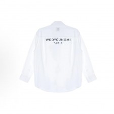 우영미 백 로고 포인트 스프레드 칼라 버튼업 긴팔 셔츠 남성 화이트