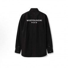 우영미 백 로고 포인트 스프레드 칼라 버튼업 긴팔 셔츠 남성 블랙