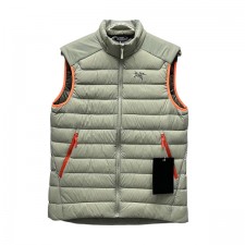 아크테릭스 세리움 베스트 경량 거위털 다운 패딩 조끼 (CE공장)