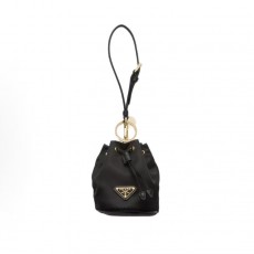 프라다 Re-Edition 트라이앵글 로고 패브릭 클러치백 1TT202