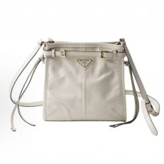 프라다 Bonnie 미니 레더 숄더백 1BH229