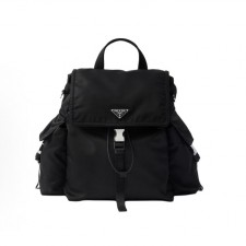 프라다 익스플로어 에나멜 삼각 로고 패브릭 백팩 2VZ118