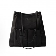 프라다 엠보싱 로고 레더 숄더백 1BC293