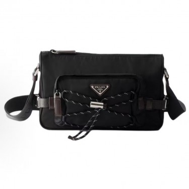 프라다 리나일론 에나멜 삼각 로고 숄더백 2VH192A