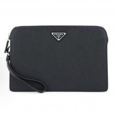 프라다 사피아노 레더 지퍼 클러치 블랙 2VF056
