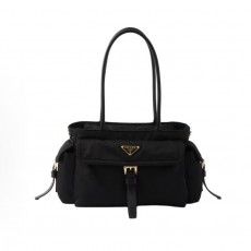 프라다 에나멜 메탈 트라이앵글 로고 숄더백 1BG596