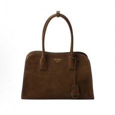 프라다 엠보싱 레터링 로고 와이드 오픈 토트백 미디엄 1BG572