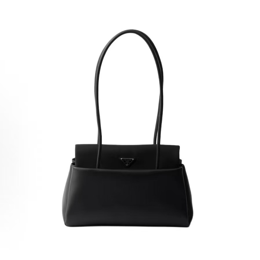 프라다 패시지 에나멜 삼각 로고 카프스킨 숄더백 미디엄 1BA495