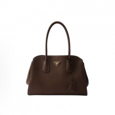 프라다 로고 카프스킨 토트백 미디엄 1BG606 브라운