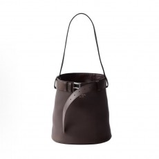 프라다 버클 레터링 로고 레더 버킷 숄더백 1BE085 브라운