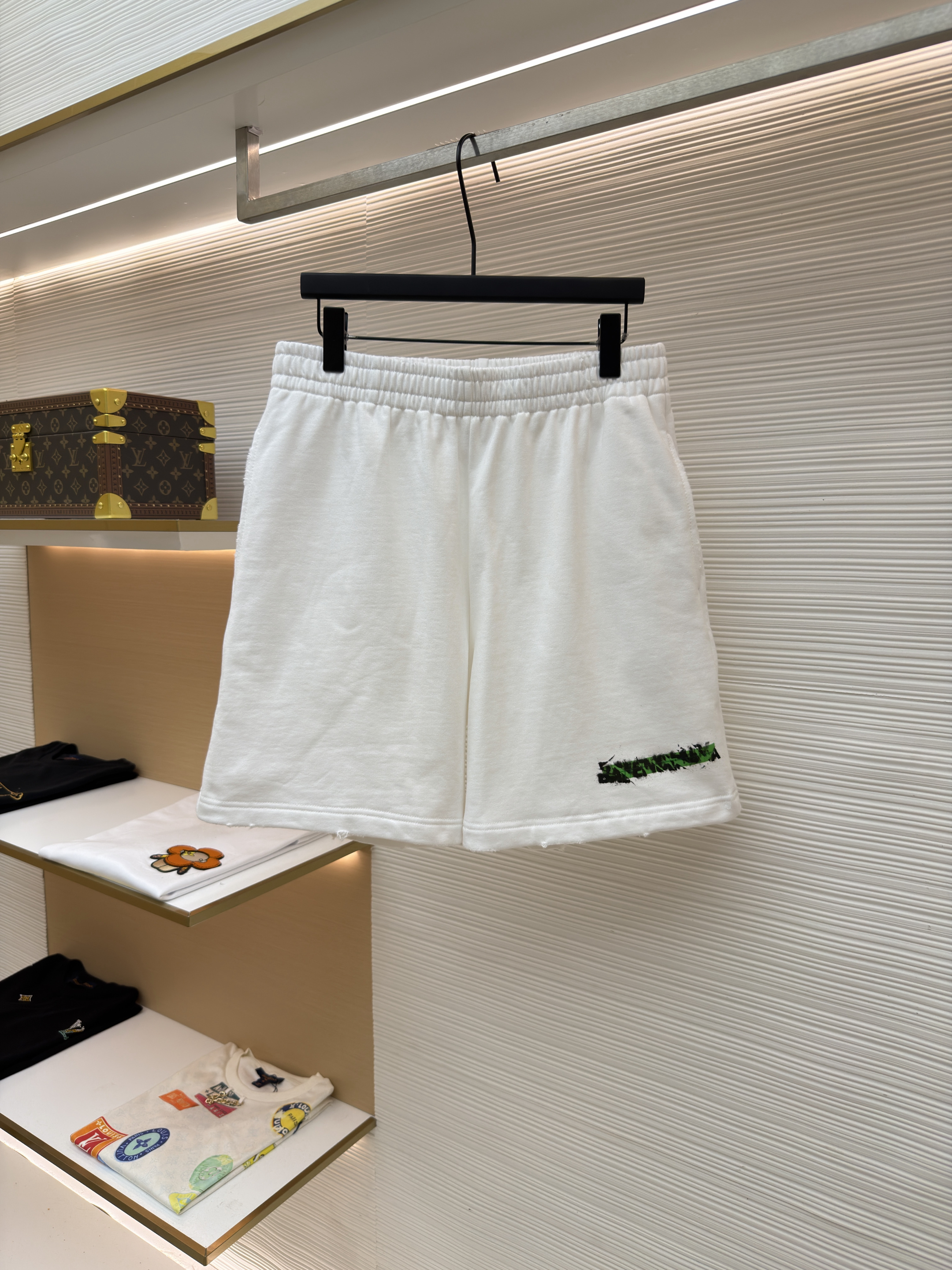 Balenciaga 테이프 빈티지 트림 사선 포켓 반바지(X공장)