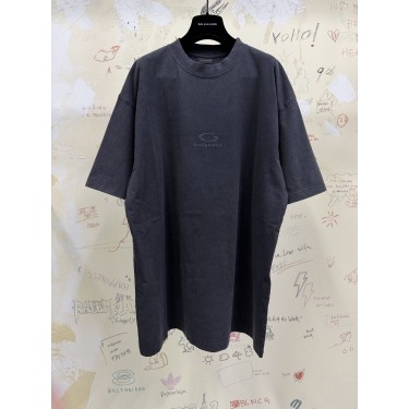 발렌시아가 피그먼트 워싱 미니 로고 반팔 티셔츠 남녀공용 오버핏 차콜