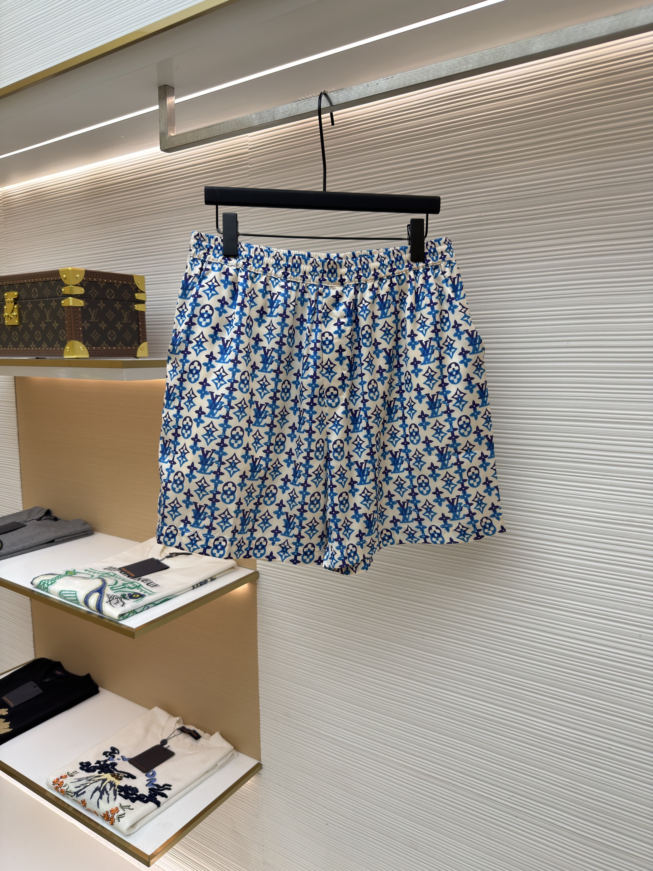 루이비통 오버랩 패턴 프린트 실크 쇼츠 (X공장)