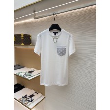 루이비통 넥라인 체인 로고 프린트 포켓 반팔 티셔츠 (X공장)