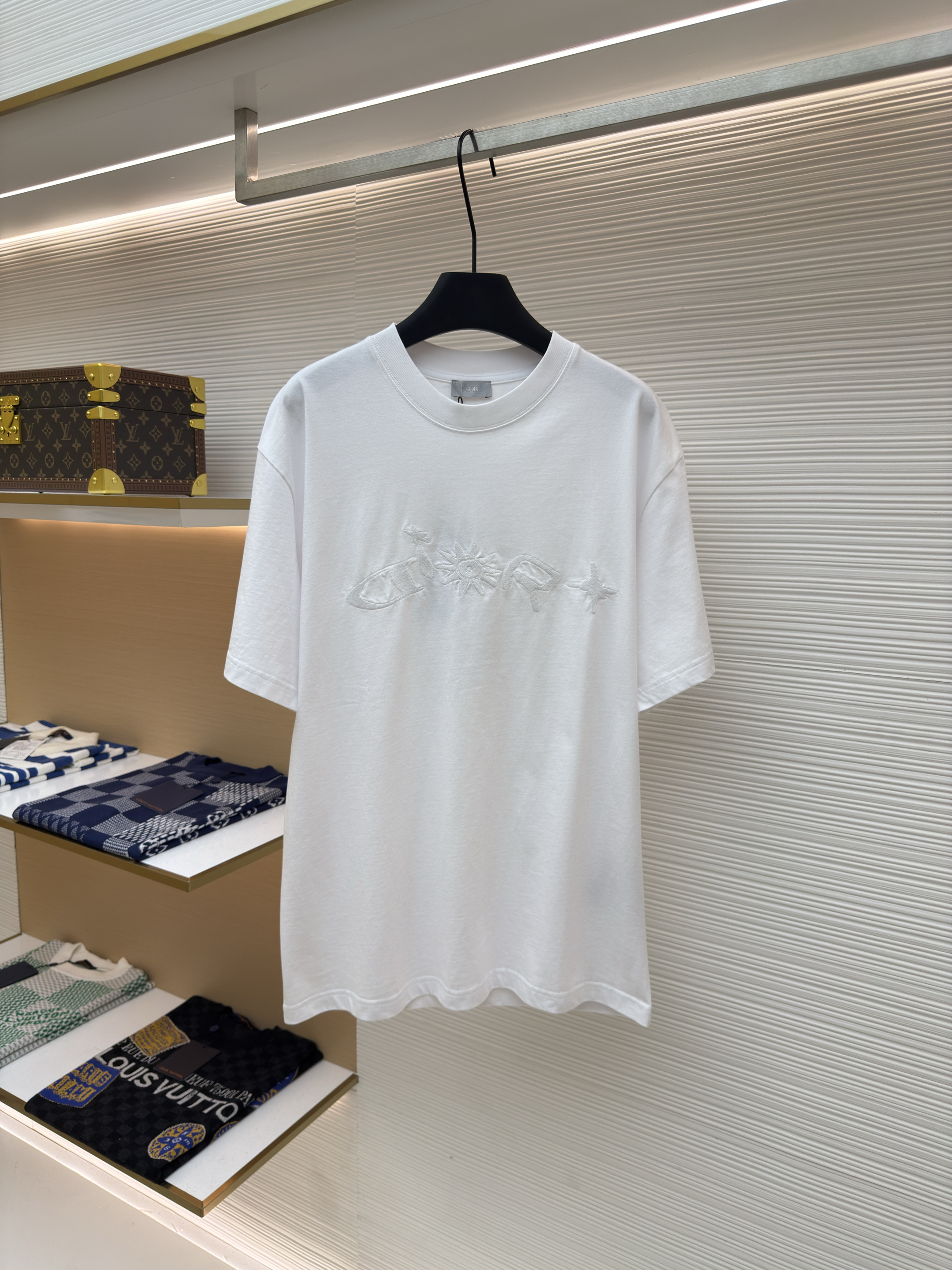 디올 콜라보 피날레 자수 반팔 티셔츠 (X공장)