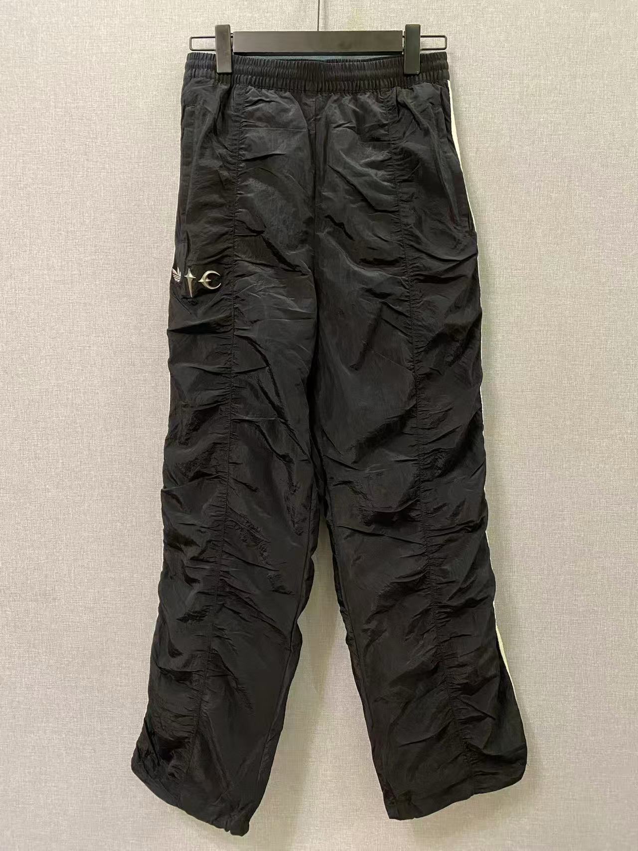 아디다스 오리지널 X 떠그클럽 콜라보 트랙팬츠 나일론 와이드 스트릿 팬츠