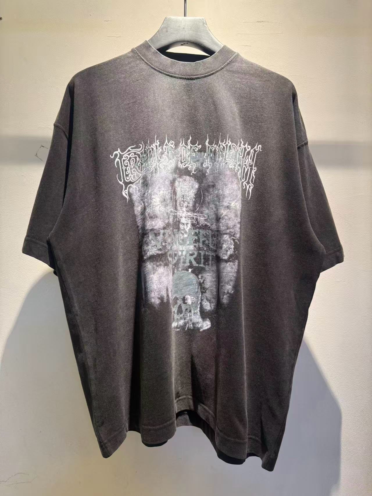 베트멍 벤지풀 스피릿 그래픽 반팔 티셔츠