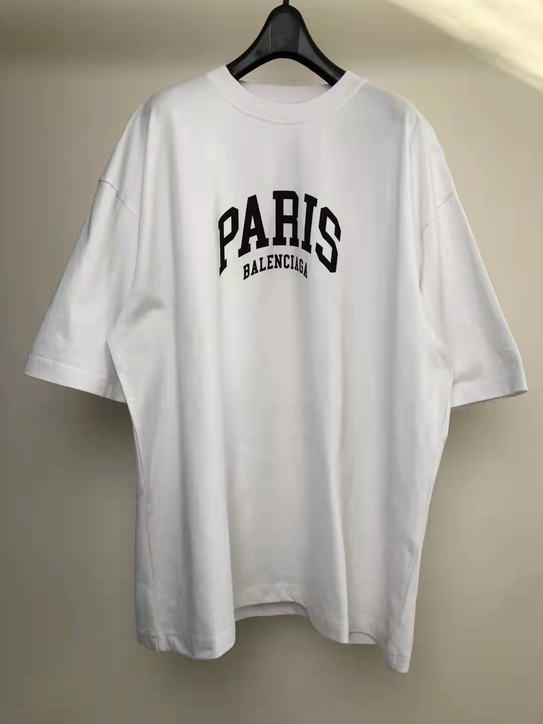 발렌시아가 2022 파리 그래픽 반팔 화이트