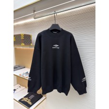 발렌시아가 3B 자수 울 니트