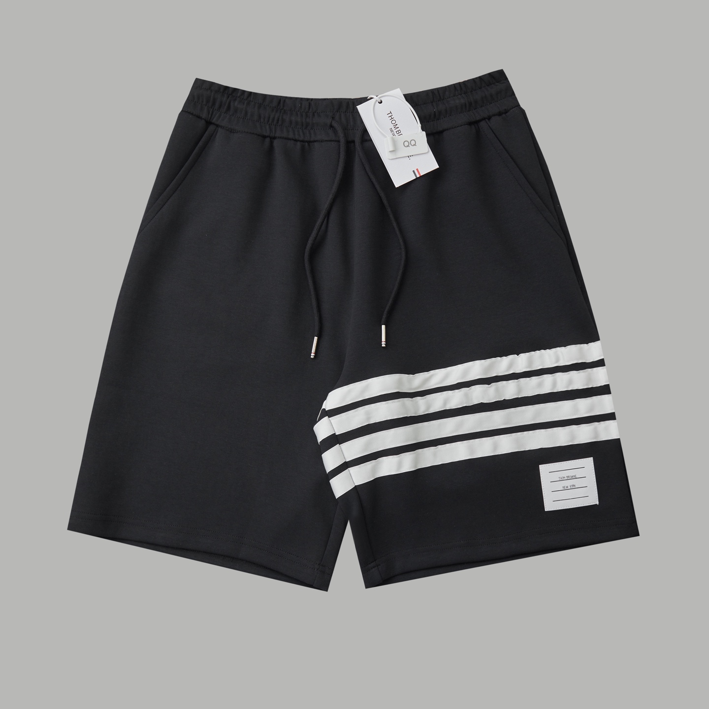 톰브라운 (Thom Browne) 26SS 신상 클래식 4줄 테이프 반바지 세트(신공장)