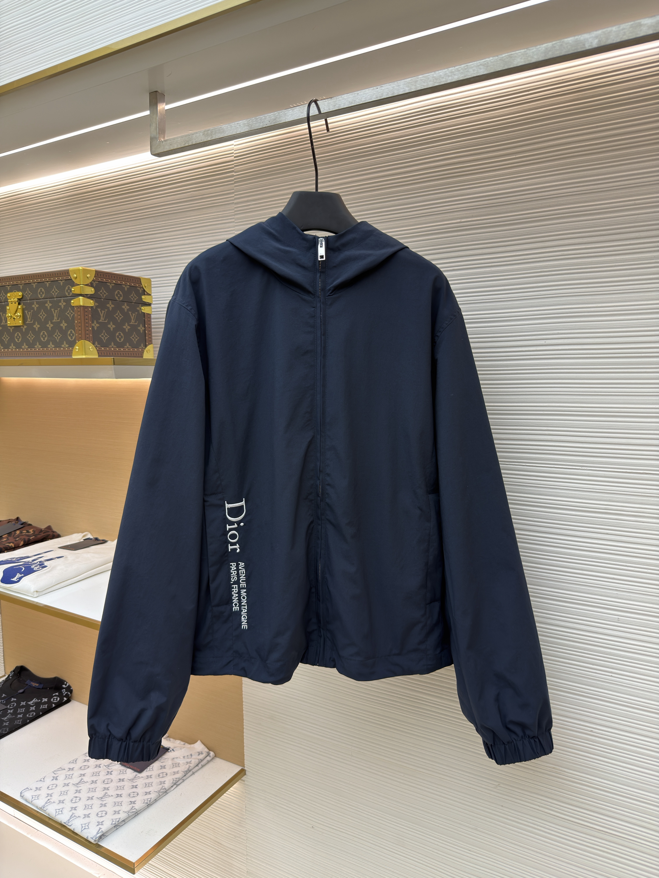 디올 몽테뉴 컬렉션 남성 테크니컬 후드 윈드브레이커